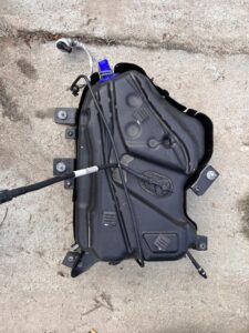 ZBIORNIK AD BLUE ADBLUE POMPA WEZE OSŁONA LAND RANGE ROVER L405 L494 L462