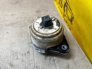 ŁAPA MOCOWANIE PODUSZKA SILNIKA MERCEDES GL X166 4.7 V8