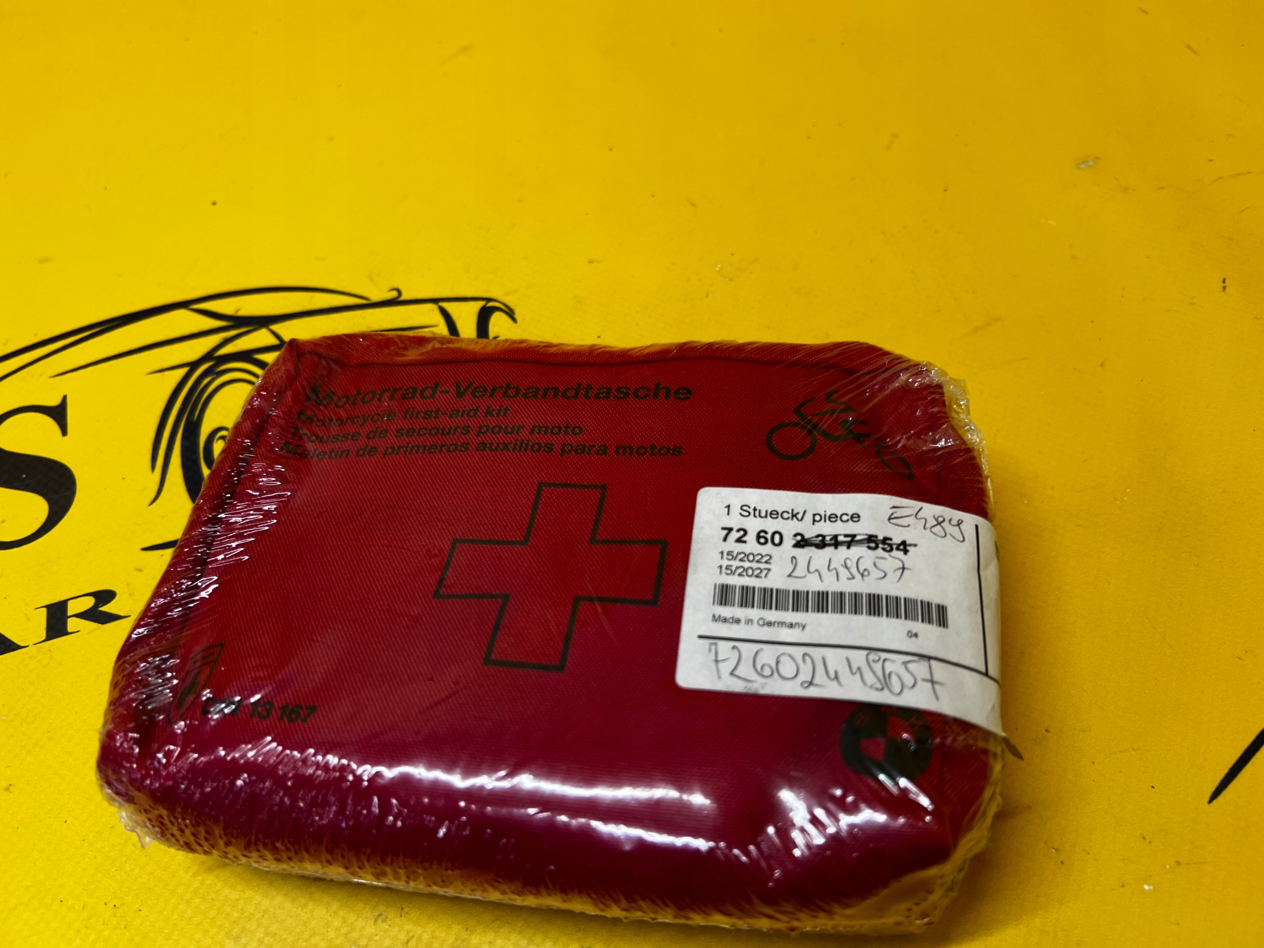 APTECZKA SAMOCHODOWA DUŻA PIERWSZA POMOC BMW NOWA OEM