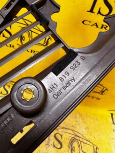 OSŁONA ZAŚLEPKA KRATKA DESKI KONSOLI AUDI A8 D4