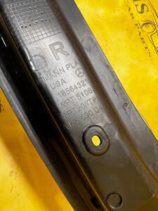 LISTWA OSŁONA BLENDA RYNIENKI BAGAŻNIKA TYŁ PRAWY MERCEDES GLS X166