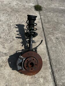 NOGA ZWROTNICA AMORTYZATOR PRZÓD LEWY LEWA RENAULT MEGANE IV