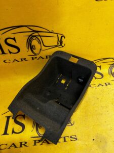 WNĘKA SCHOWKA TUNELU PODŁOKIETNIKA PORSCHE CAYENNE II 7P5 LIFT 92A