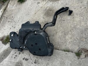 ZBIORNIK PALIWA BAK POMPA RENAULT CAPTUR I PRZEDLIFT 0.9 TCE