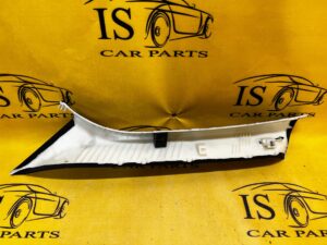 PRAWA OSŁONA POSZYCIE SŁUPKA A LR DISCOVERY L550