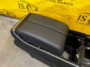 PODŁOKIETNIK SCHOWEK TUNEL ŚRODKOWY RANGE ROVER EVOQUE II L551