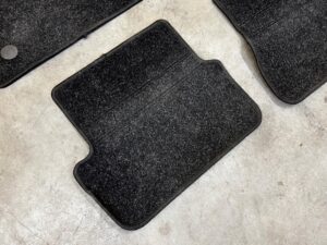 KOMPLET DYWANIKI WYCIERACZKI WELUROWE ORYGINALNE DACIA SANDERO III STEPWAY