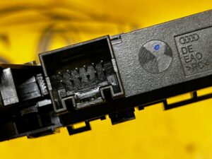 PRZEŁACZNIK PRZYCISK PDC NAWIEWU AUDI A8 D4 4H0