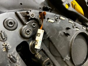 BOCZEK DRZWI TYŁ LEWY BMW 1 F40