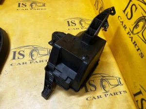 SKRZYNKA OBUDOWA BEZPIECZNIKÓW MERCEDES GL X166