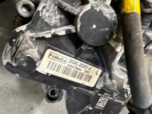 ZWROTNICA TARCZA ZACISK TYŁ LEWY FORD FUSION LIFT USA 2.0 ECOBOOST AWD 4X4