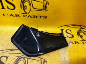 OBUDOWA OSŁONA LAMPY PRAWY TYŁ BMW F40