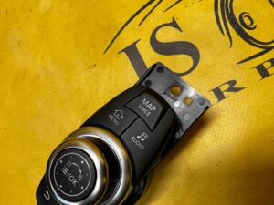 PANEL PRZEŁĄCZNIK STEROWANIA RADIEM NAWIGACJĄ INFINITI Q30