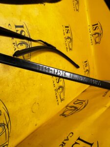 KOMPLET RAMIONA WYCIERACZKI PRZÓD FORD EXPLORER MK6