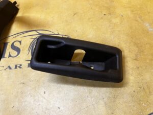 OSŁONA ZAŚLEPKA ZAMKA ZAWIASU FOTELA TYŁ MERCEDES GLS X166 BRĄZ