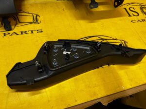 OSŁONA ZAŚLEPKA KONSOLI DESKI PRAWA RANGE ROVER VELAR L560