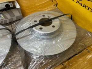 KPL TARCZE KLOCKI HAMULCOWE PRZÓD BMW 7 E65 745d 760i ALPINA B7 NOWE OEM