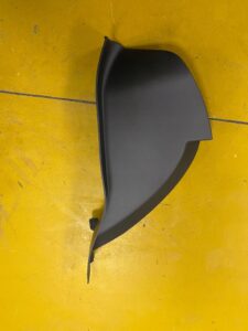 ZAŚLEPKA OSŁONA BOCZEK DESKI LEWY JAGUAR XF X260