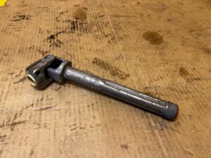 KRZYŻAK DRĄŻEK PRZEGUB KOLUMNY KIEROWNICZEJ MERCEDES GLS X166