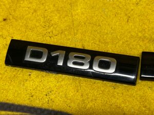 EMBLEMAT OZNACZENIE SILNIKA D180 S LR RANGE ROVER EVOQUE II L551