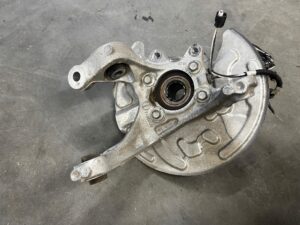 ZWROTNICA PIASTA WIĄZKA ABS TYŁ LEWY FORD EXPLORER VI MK6 AWD 4X4