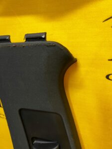 OSŁONA POSZYCIE SŁUPKA B LEWE PORSCHE CAYENNE II 7P5 LIFT 92A