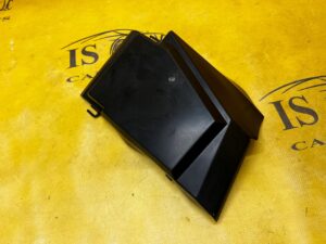 OSŁONA ZAŚLEPKA PUSZKI SKRZYNKI BEZPIECZNIKÓW CHEVROLET CORVETTE C5 97-04