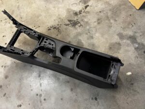 TUNEL ŚRODKOWY SCHOWEK UCHWYT NA KUBEK CUPHOLDER PEUGEOT 308 T9 HB EU