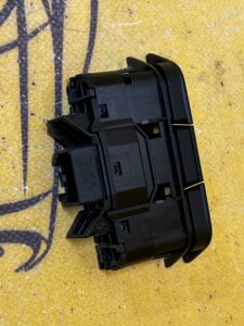 PANEL PRZEŁĄCZNIKÓW ECO PRZYCISK FORD KUGA MK3