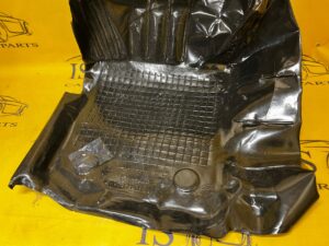 MATA WYGŁUSZENIE PODŁOGI KIEROWCY BMW M2 F87