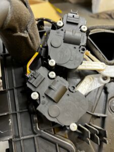 NAGRZEWNICA DMUCHAWA RANGE ROVER VELAR L560