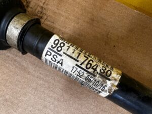 PÓŁOŚ PRZÓD PRZEDNIA PRAWY PRAWA PEUGEOT 3008 II 5008 II 1.5 BLUE HDI