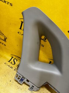 OSŁONA POSZYCIE SŁUPKA TYLNEGO TYŁ C PRAWA PRAWE RENAULT CAPTUR I PRZEDLIFT
