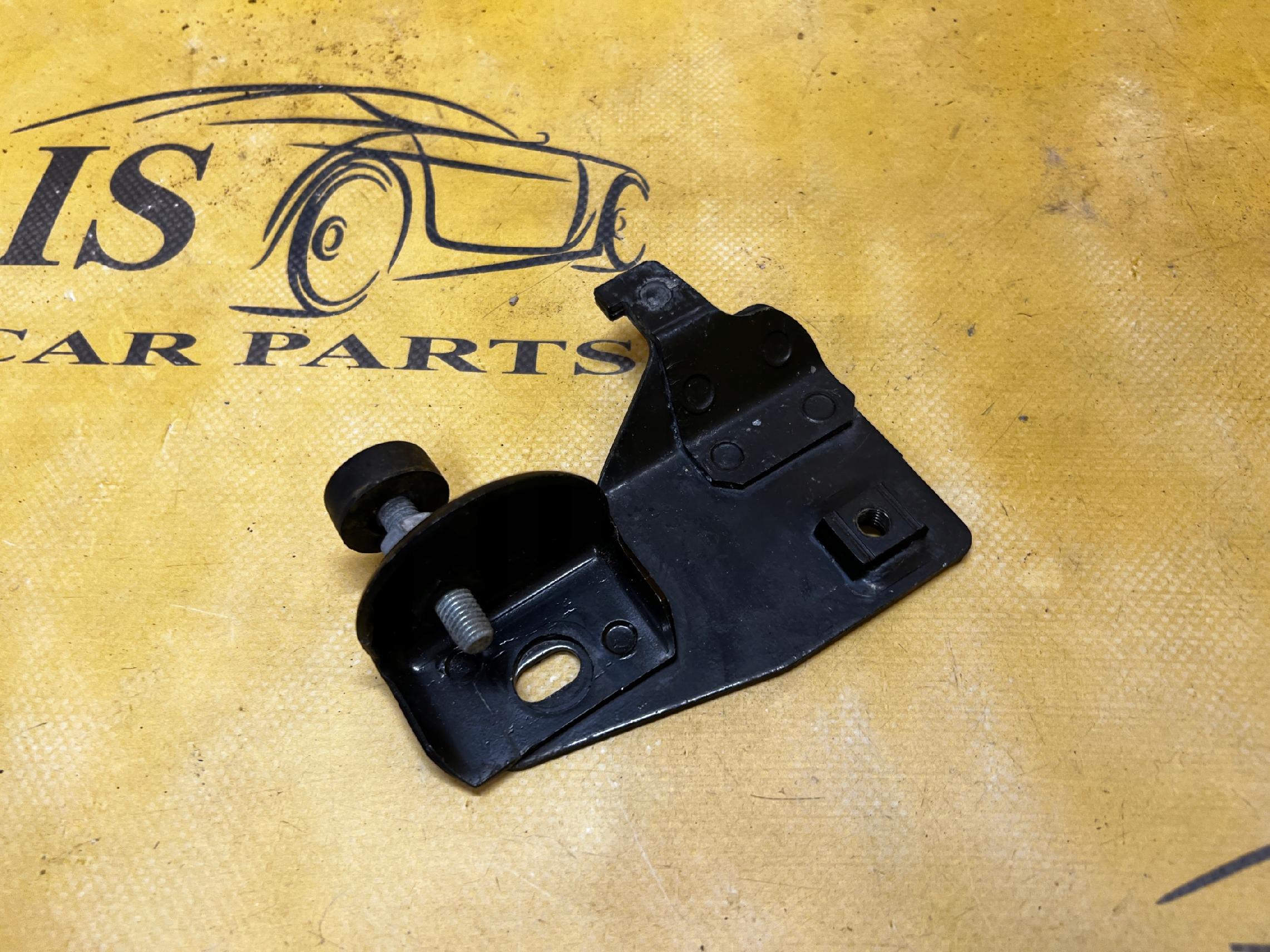 ODBÓJ MOCOWANIE REGULACJA MASKI PRAWY PRAWA CHEVROLET CORVETTE C5 97-04