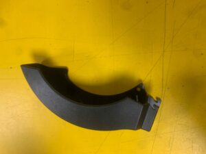 PRAWA OSŁONA ZAWIASU TYLNEJ KLAPY BMW 5 KOMBI F11