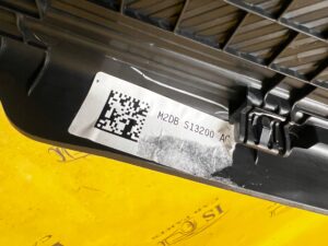 PLASTIK OSŁONA LISTWA PROGU PROGOWA PRZÓD PRAWY 4 DRZWI FORD BRONCO 21-