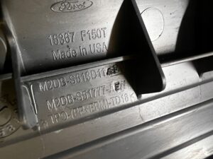 OSŁONA ZAŚLEPKA PODSUFITKI DACHU PRZÓD LEWA 4 DRZWI FORD BRONCO 21-