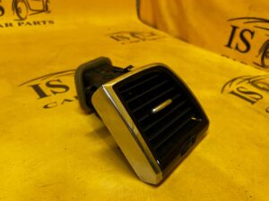 KRATKA NAWIEWU DESKI KONSOLI ZEWNĘTRZNA LEWA POŁYSK LED VOLVO XC90 II