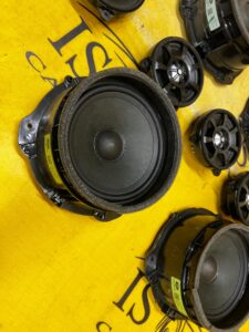 KOMPLET ZESTAW 13 GŁOŚNIKÓW MERIDIAN RANGE ROVER VELAR L560