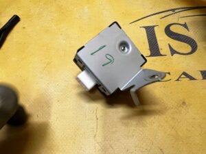 MODUŁ STEROWNIK ZAMKA CENTRALNEGO TOYOTA HILUX VIII