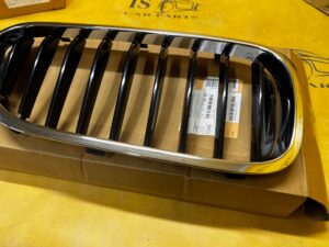 GRILL ATRAPA NERKA PRAWY PRAWA BMW 5 G30 G31 M-PAKIET SPORT NOWY OEM