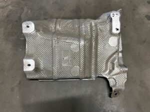 BLACHA OSŁONA TERMICZNA PORSCHE MACAN 95B