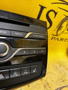 PANEL RADIA NAWIGACJI KLIMY INFINITI Q30 QX30