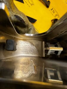 DEKOR OSŁONA ZAŚLEPKA TUNELU ŚRODKOWEGO LEWY LAND ROVER DISCOVERY 5 V L462