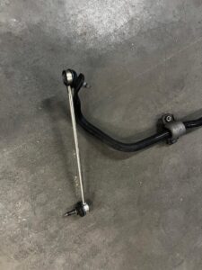 DRĄŻEK STABILIZATORA PRZÓD ŁĄCZNIKI PEUGEOT 2008 II 1.5 BLUE HDI