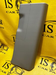 OSŁONA PLASTIK SŁUPKA PRAWA RANGE ROVER VOGUE L405