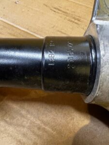 AMORTYZATOR PNEUMATYCZNY PRZÓD LEWY LAND ROVER DEFENDER II L663