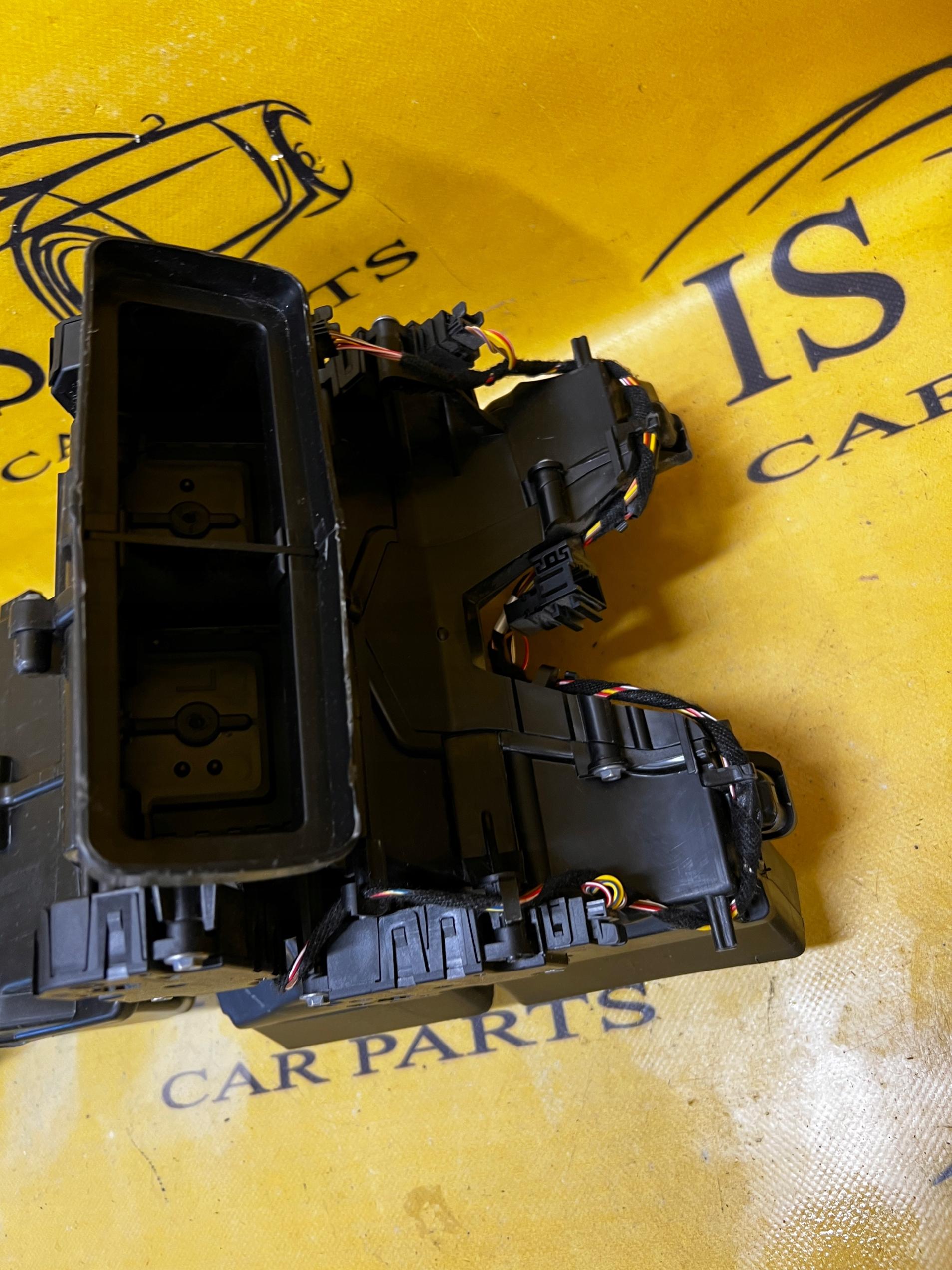 NAGRZEWNICA DMUCHAWA KLIMATYZACJI TYŁ AUDI A8 D5