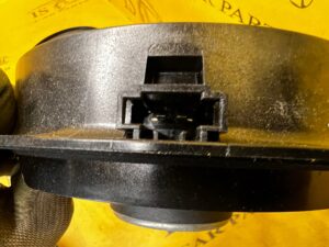 GŁOŚNIK DRZWI TYŁ HARMAN KARDON MERCEDES GL X166