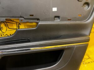 BOCZEK DRZWI PRZÓD PRZEDNIE PRAWE PRAWY JAGUAR XJ VII X351